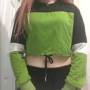 Crop-Top Long Sleeve Shirt